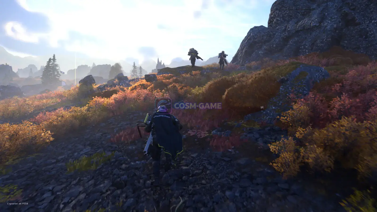 Helldivers 2 gameplay shows armored soldiers fighting on an alien battlefield.