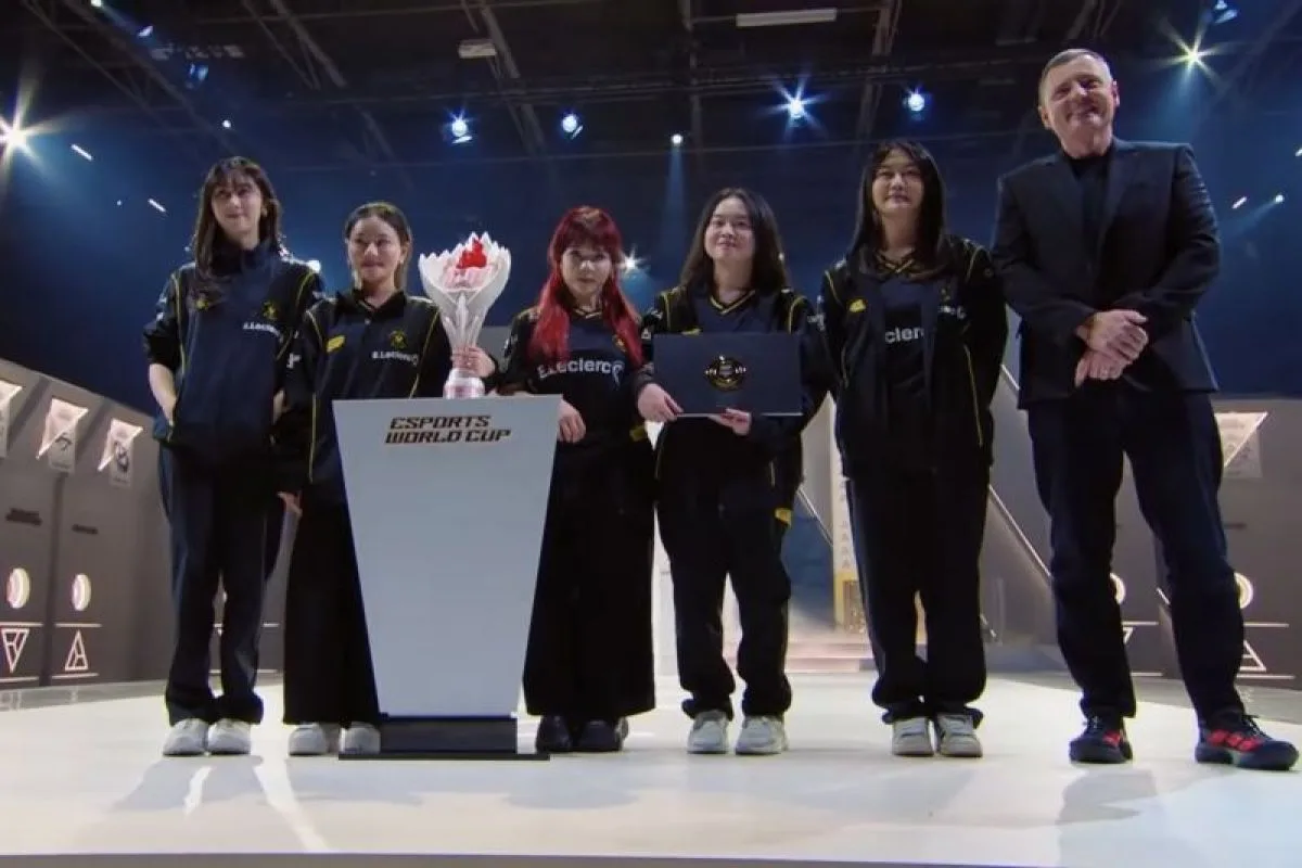Team Vitality celebrating its 4–2 MWI 2026 Grand Final victory over NAVI
